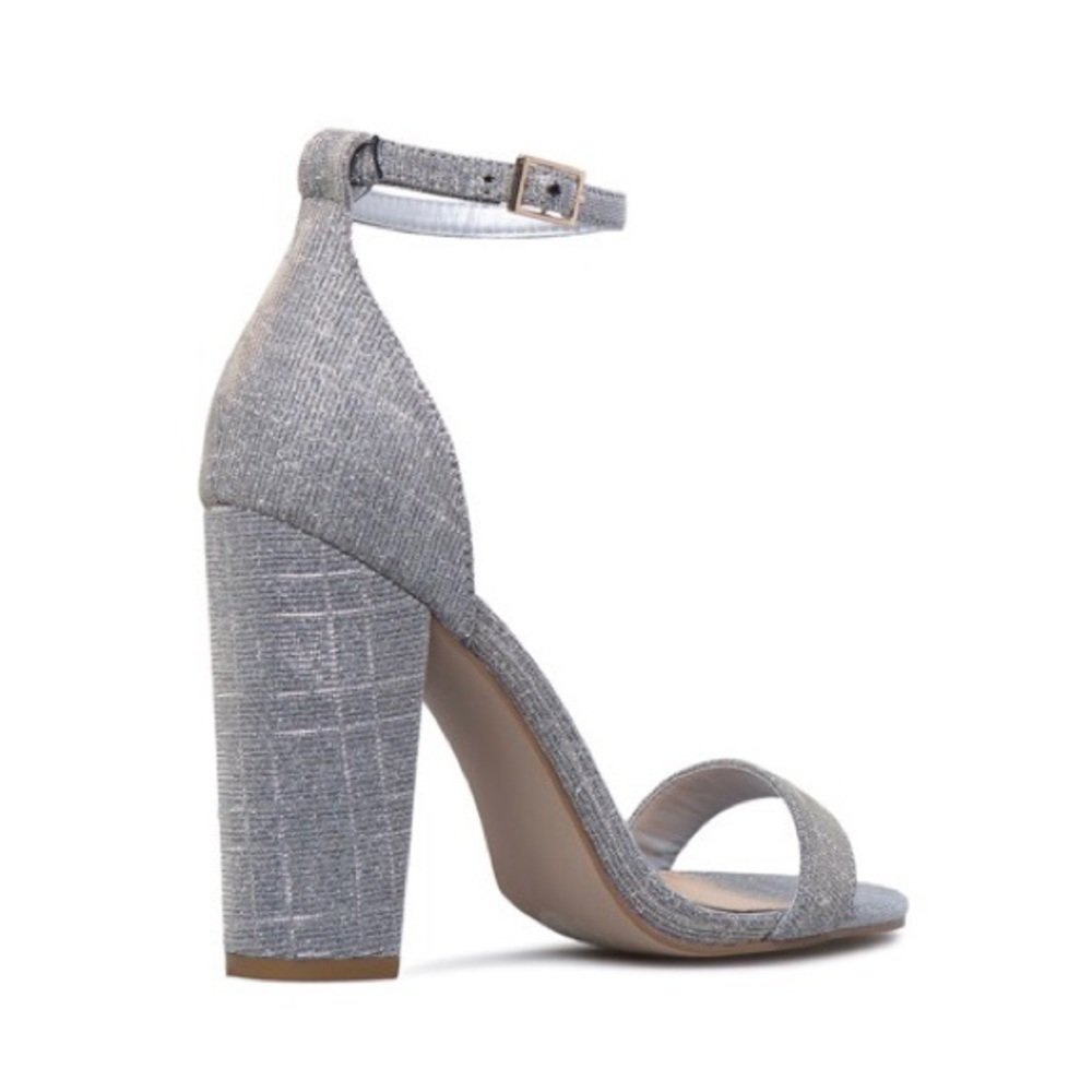 Silver Lurex Ankle Strap Sandal Size 8, NIB - Picture 3 of 5